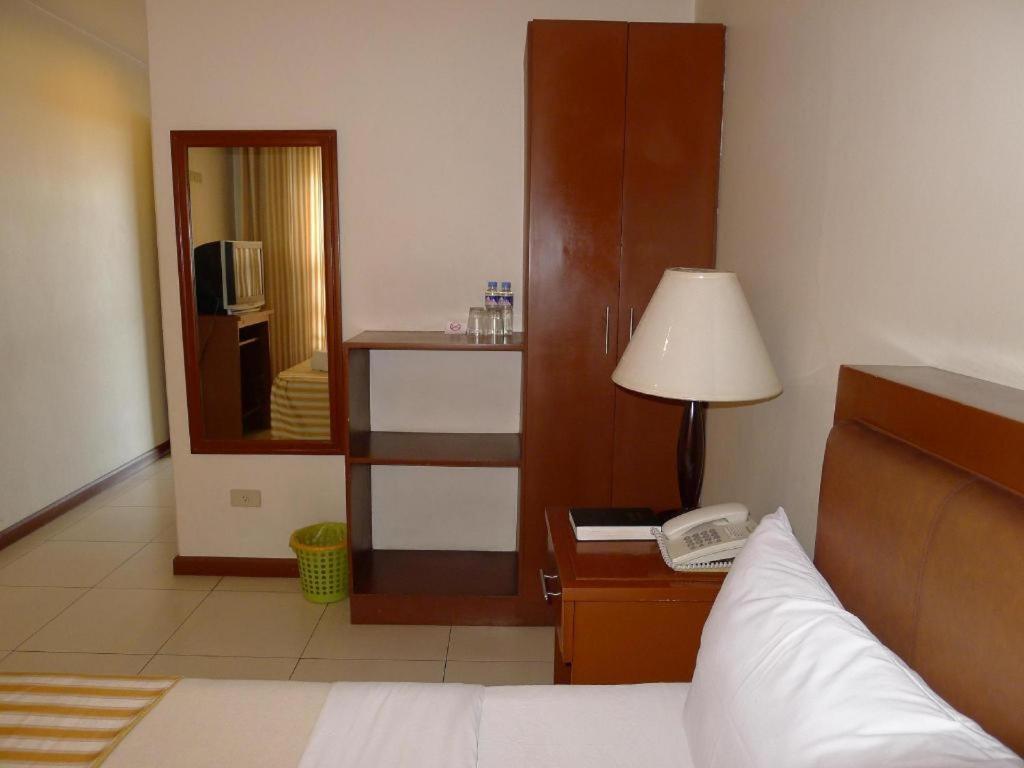 Hotel Cosmopolitan Baguio City Eksteriør bilde